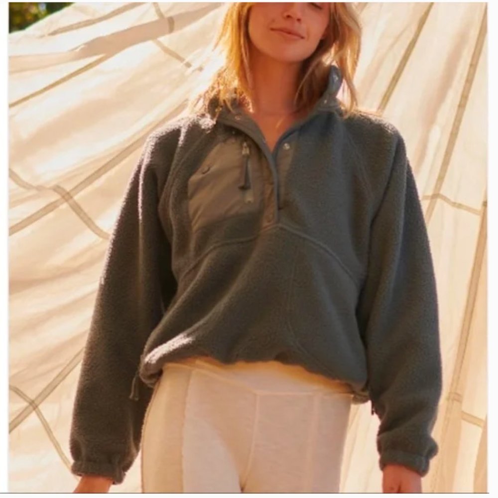 Free People Hit the Slopes Pullover in Shark XS Fleece Sherpa 1/4 Snap Pullover - Picture 4 of 11